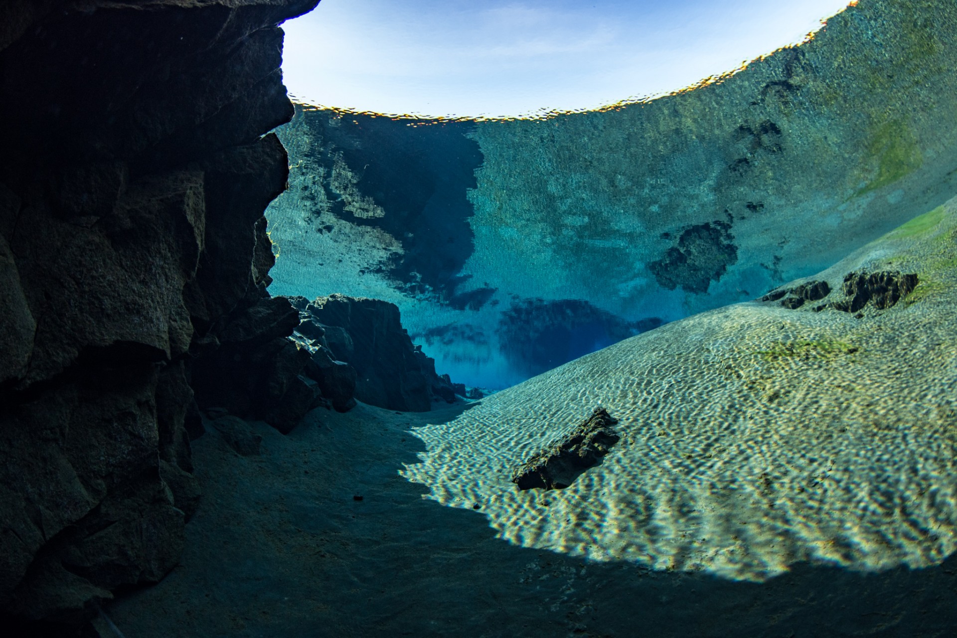 dive.is-guide-silfra-snorkeling-diving-tour-1.jpg