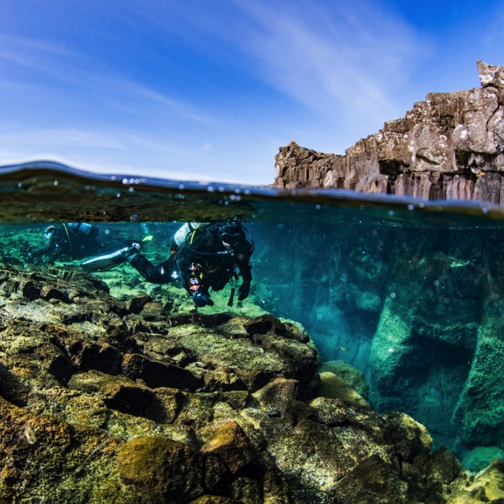 iceland-bjarnagja-split-shot-anders-nyberg-720x720.jpg