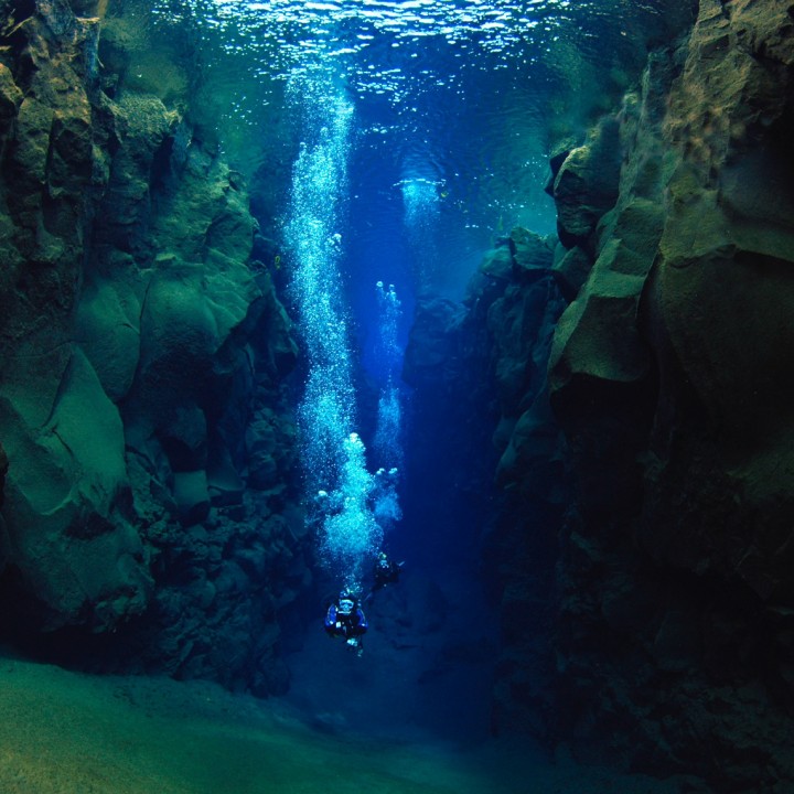 two-diver-approach-sandy-slope-charles-hood-720x720.jpg