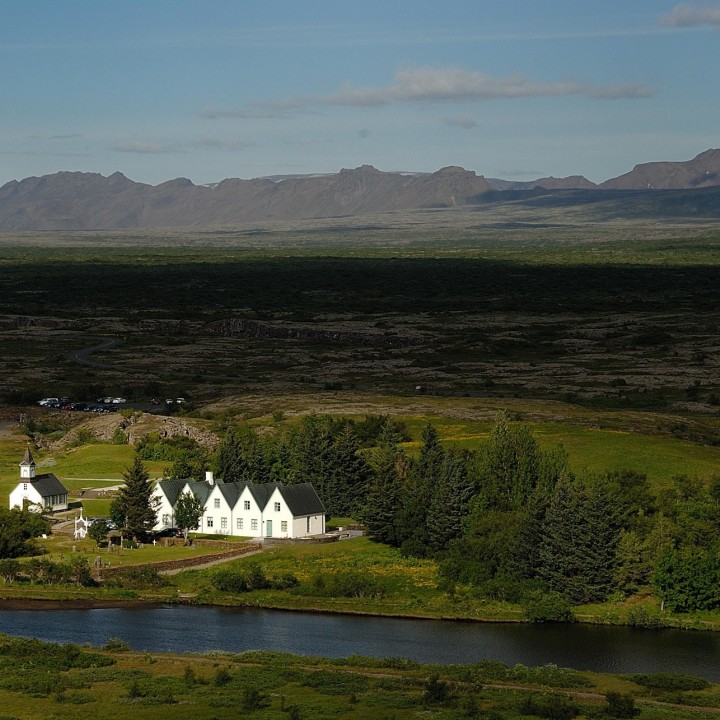 thingvellir-national-park-dive-site-iceland-720x720.jpg