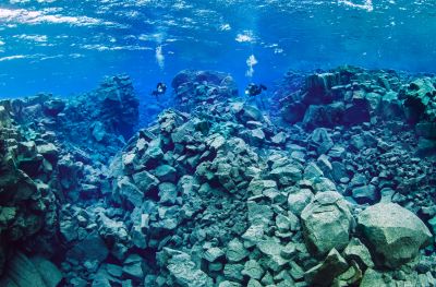 clear-water-and-visibility-in-davidsgja-fissure-iceland-400x263-q80.jpg