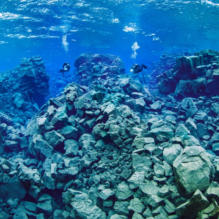 clear-water-and-visibility-in-davidsgja-fissure-iceland-720x720.jpg